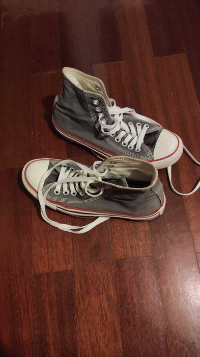 Converse All Star cinzentas
