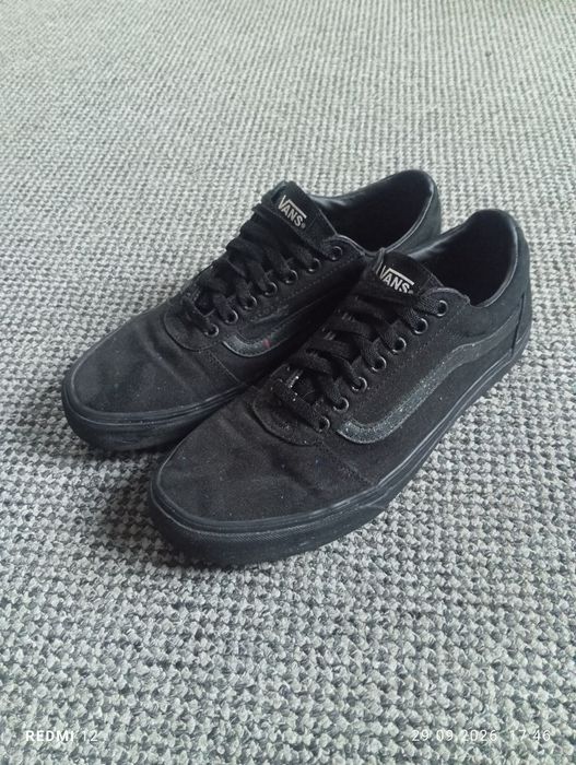 Męskie klasyczne, niskie trampki Vans Ward (w wersji kolorystycznej Black/Black) r. 45