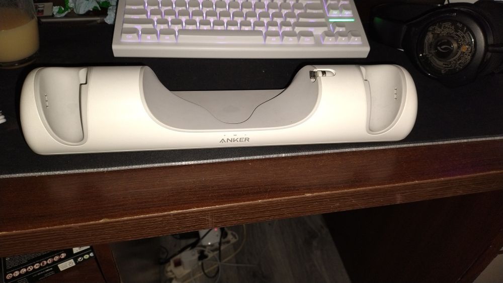 Stacja dokująca Anker do Meta quest 2 + kabel