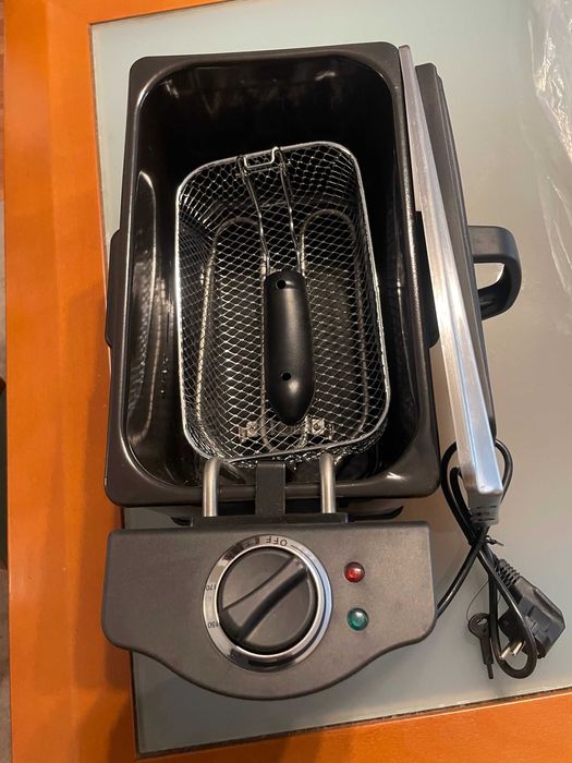 Fritadeira elétrica Becken 3L ( Nova )