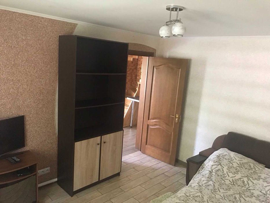 Двох поверхові Апартаменти в смт.Шацьк з кондиціонерами. вул.Вересова 13