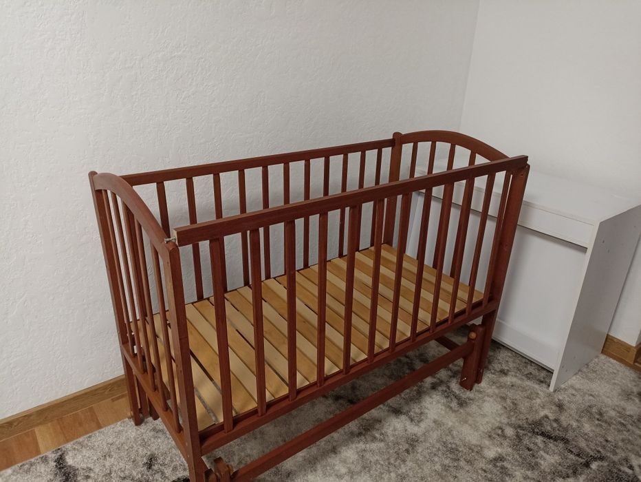 Продам ліжечко дитяче