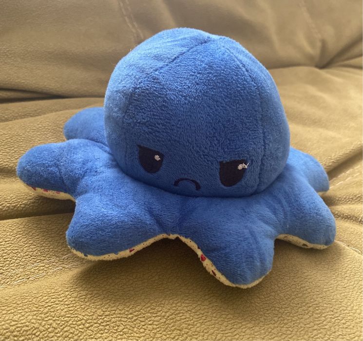 Осьминожка игрушка мягкая