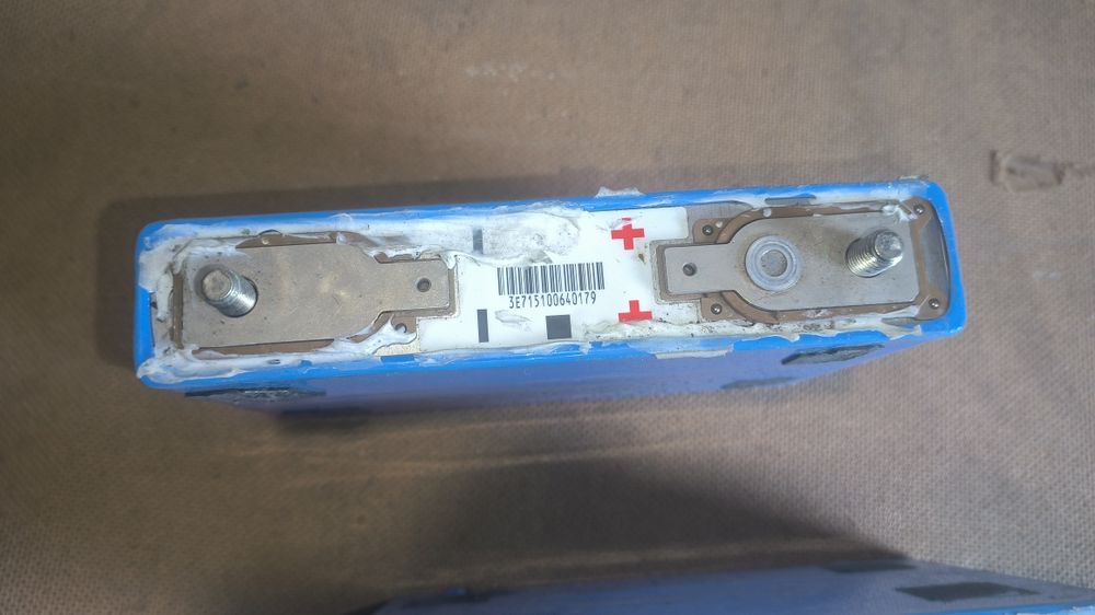 YUASA LEV40 26.5 Ah Li-ion акумулятори