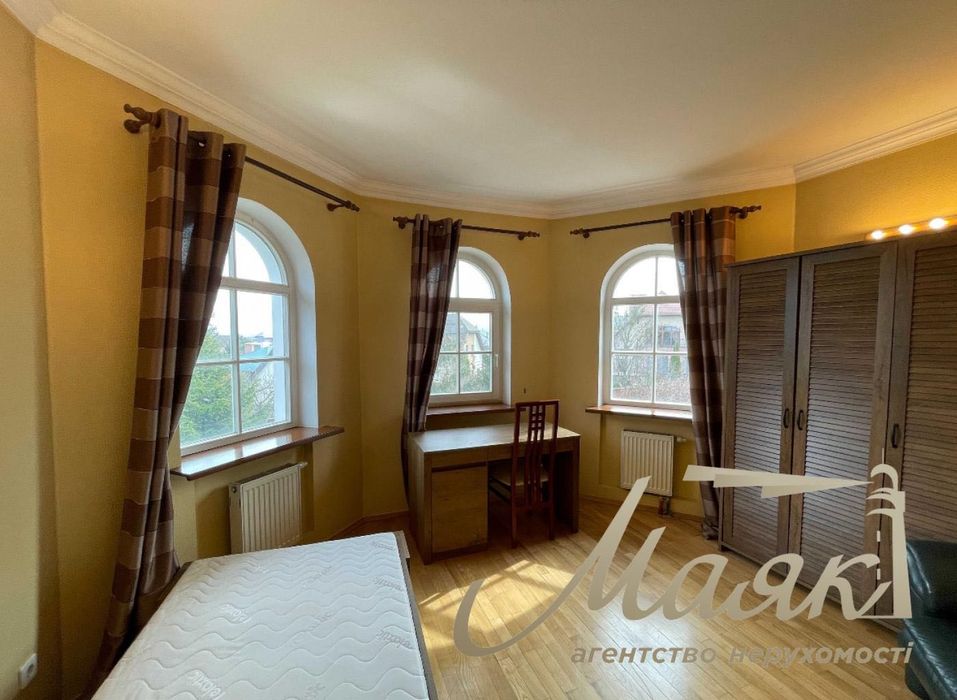 Оренда будинку з басейном у Лісниках 430 м² SPA-зона Генератор, Київська область, Обухівське направлення