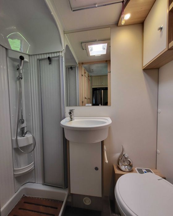 Kamper wynajem VIP 6 Bogate Wyposażenie Camper do wynajęcia