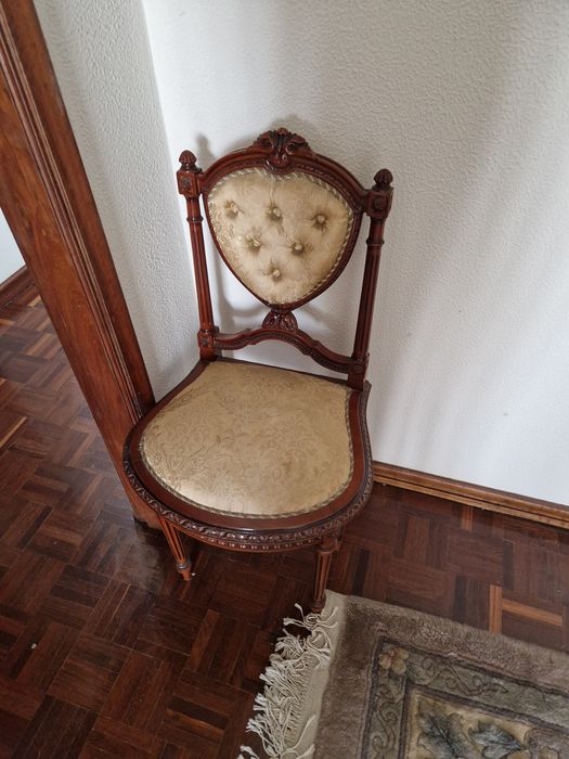 Vendo cadeira estofada