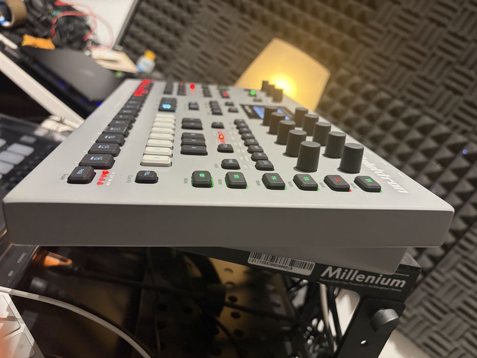 Elektron Analog Four mkII grey c/Decksaver