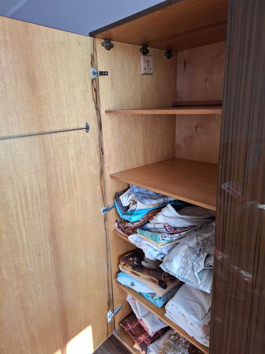 Szafa PRL wysoki połysk