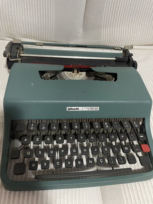 Maquina de escrever Olivetti64177157639170121