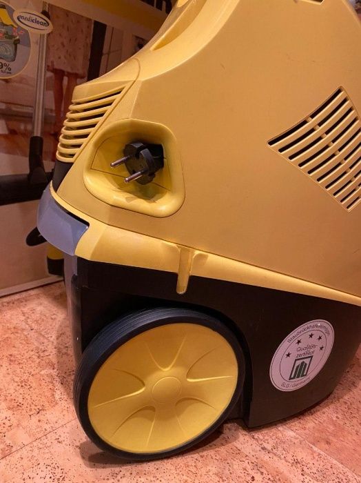 ОРИГИНАЛ пылесос KARCHER DS 5500 с аквафильтром