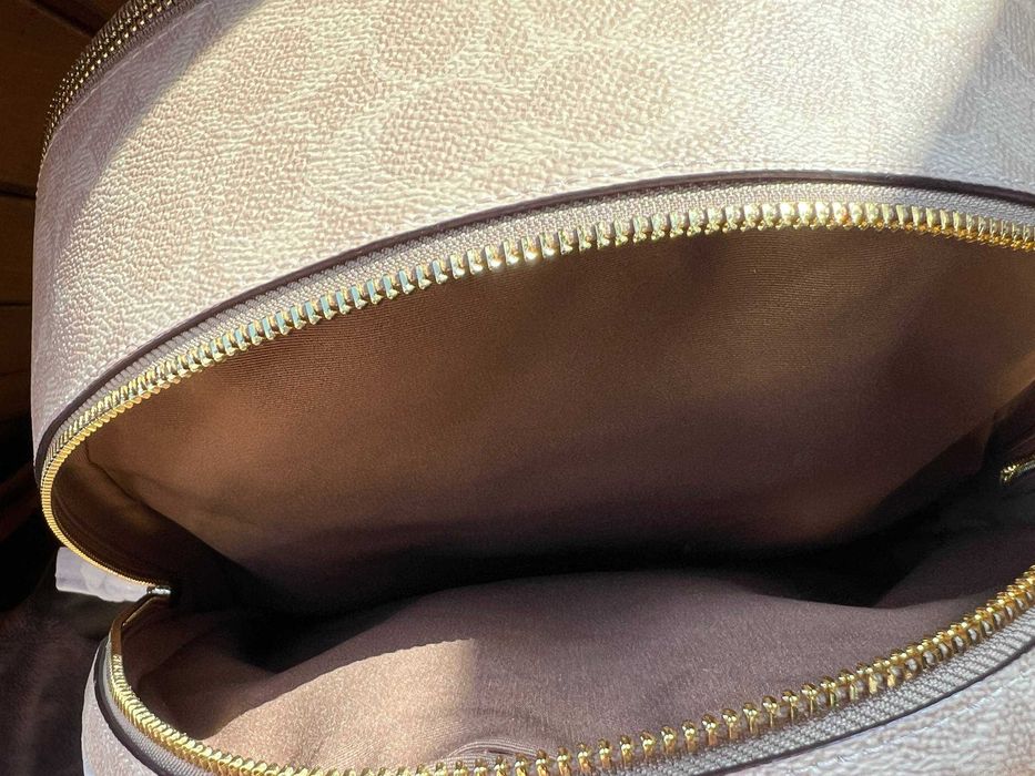 Coach Large court backpack in signature canvas