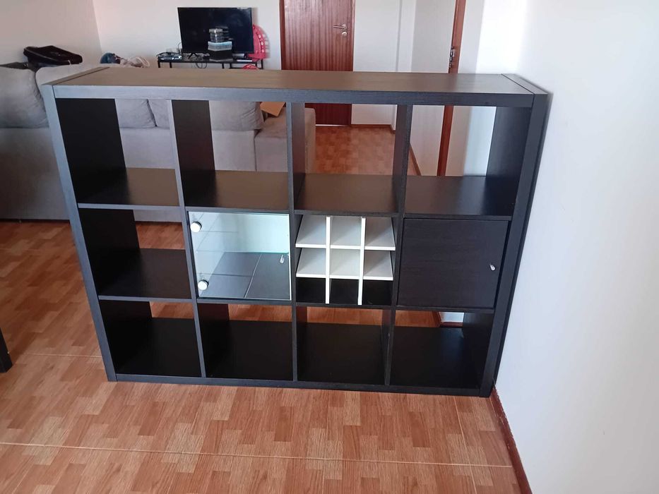 Estante 12 Cubos (Tipo Kallax) Preto/Wengué – Já Montada + Acessórios Incluídos!