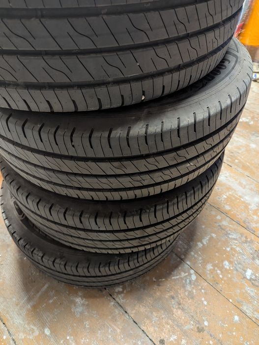 goodyear efficientgrip cargo 2 215 65r16c 109 107t