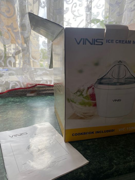 Мороженниця-йогуртниця