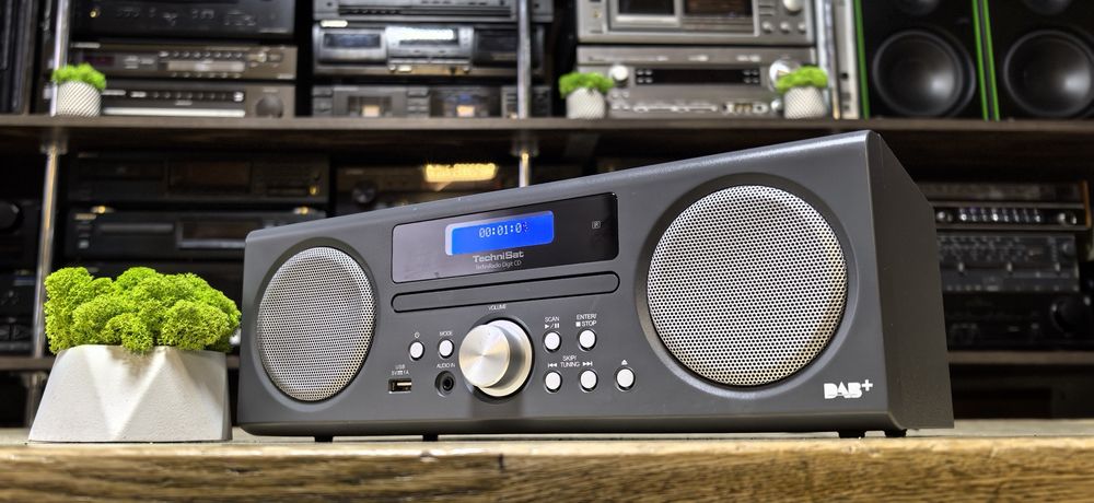Музичний центр TechniSat TechniRadio Digital CD