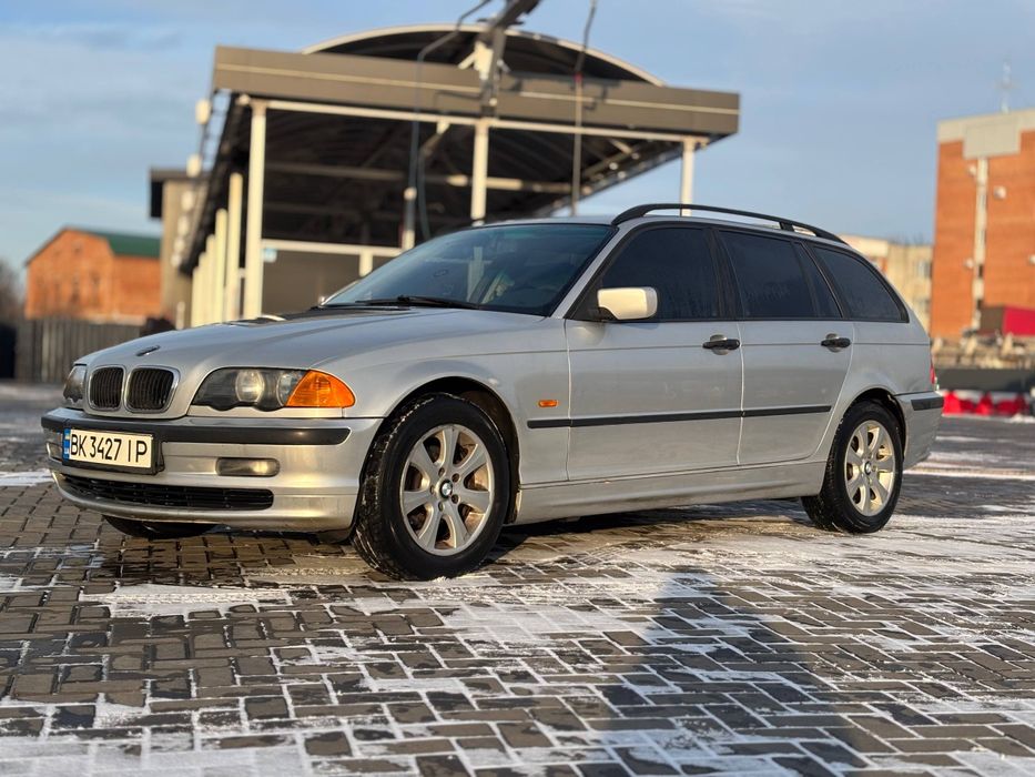 БМВ 318і універсал