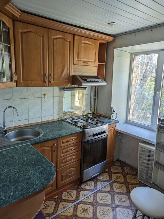 Продам 2х ком. кв-ру в центре, ул. Фанатская 4 этаж пятиэтажного дома