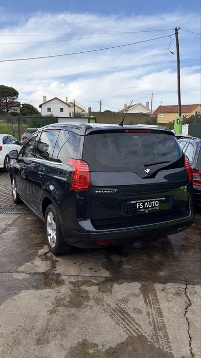 PEUGEOT 5008 ALLURE