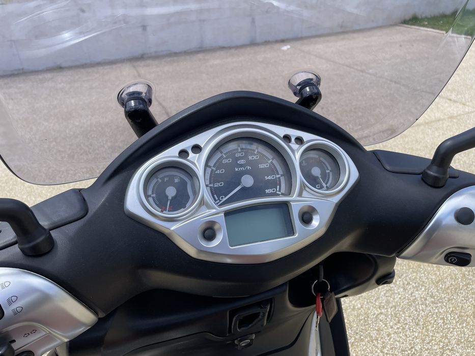 YAMAHA X-CITY 250 + top case