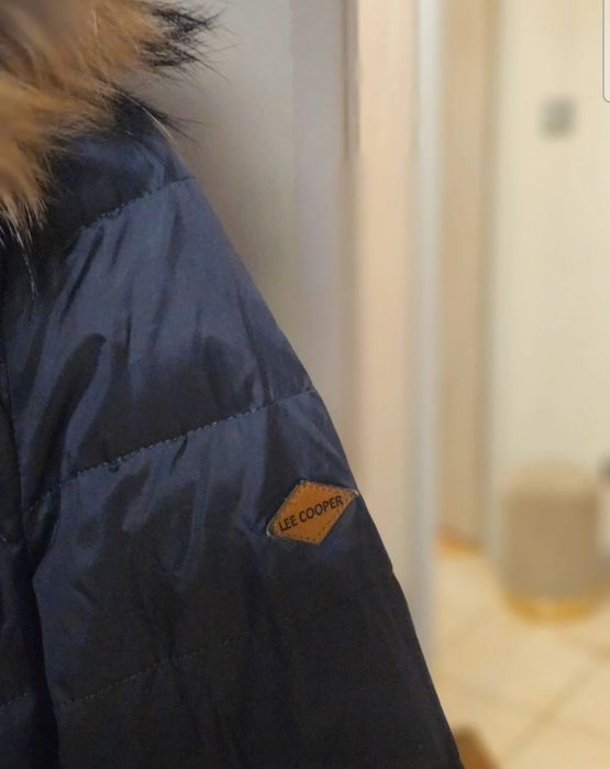 Puchowa granatowa kurtka ocieplana Lee Cooper M 38 pierze