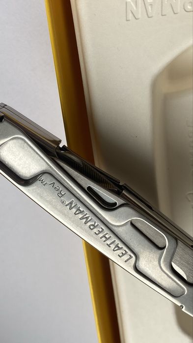 Leatherman REV мультитул
