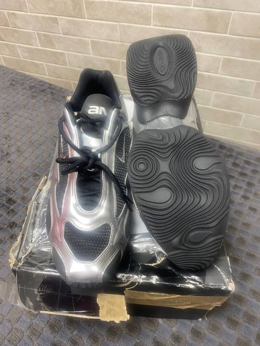 Nike WMNS Air Max Muse Black/Metallic Silver розмір 42