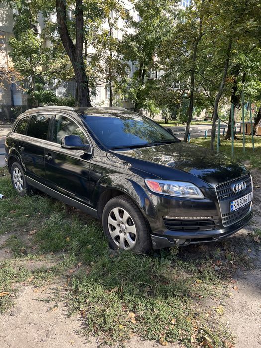 Продам AUDI Q7 2007 год випуска