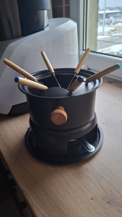 Garnek DO FOUNDE kociołek  do fondue serowe mięsne .czekoladowe