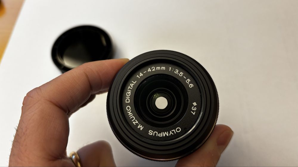 Olympus 14-42 (M.Zuiko)