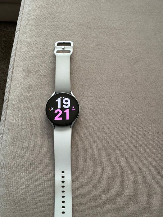 Samsung Galaxy A52s 5G + Samsung galaxy 5 lte