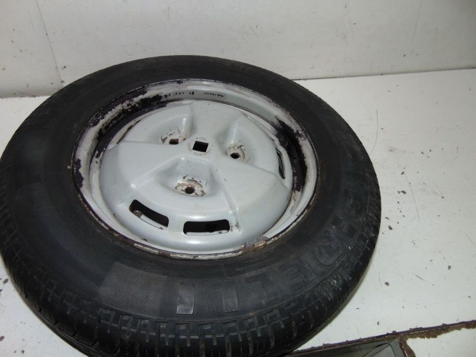 Citroen visa jante com pneu