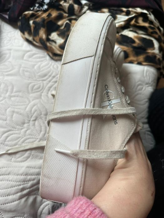 Płócienne trampki na platformie 41/42