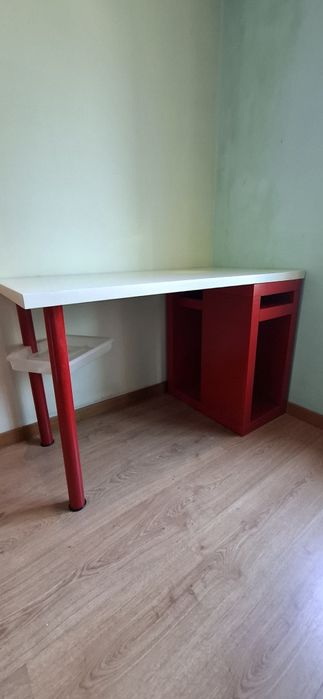 Secretária  1,20 x 70cm