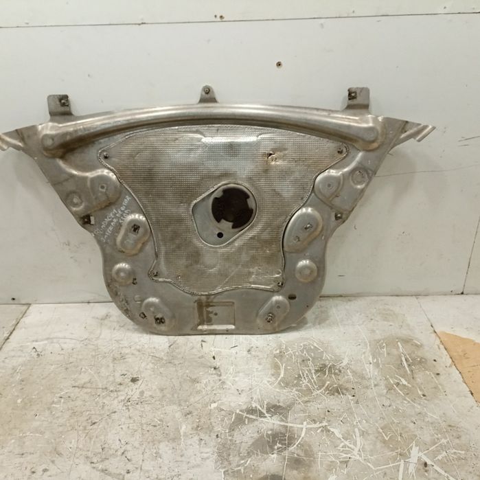 Resguardo inferior de motor - BMW 5 Touring (F11) | 09 - 17