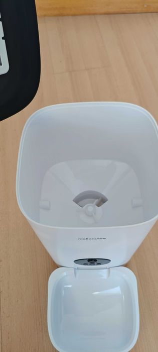 Alimentador automático com câmara