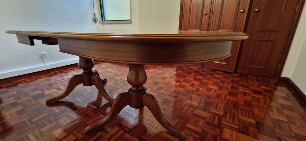 Mesa pés de galo