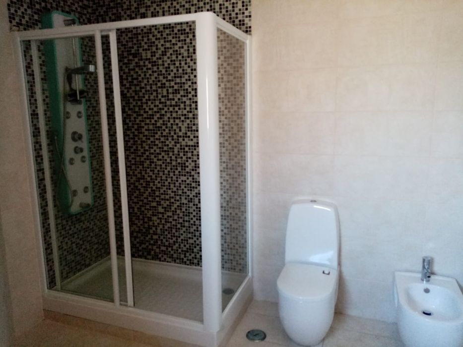 Moradia T-4 Piscina/ Ginásio