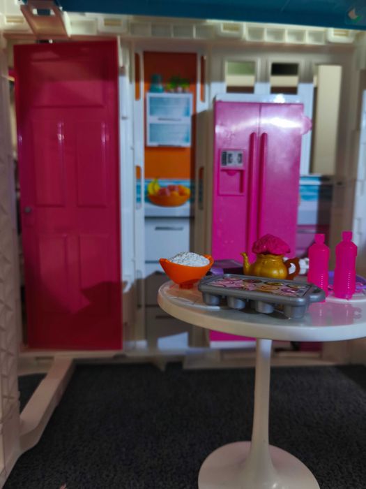 Trzypoziomowy domek Barbie