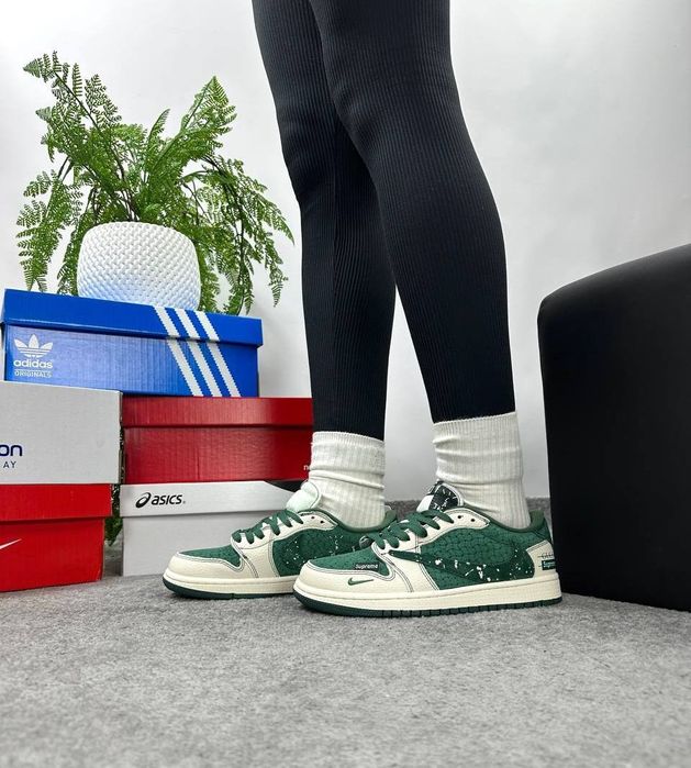 Nike Jordan 1 Low x Travis Scott x Gucci x Supreme