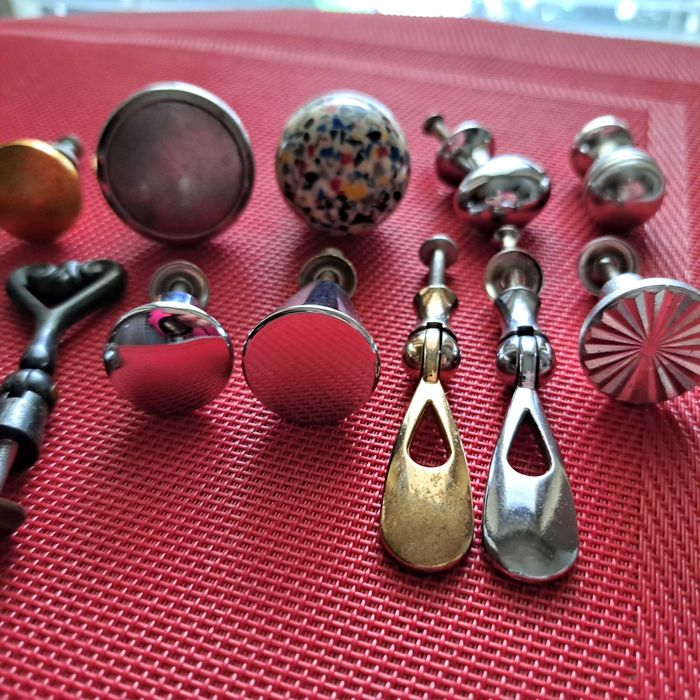 Stare uchwyty meblowe gałki do mebli PRL 4szt