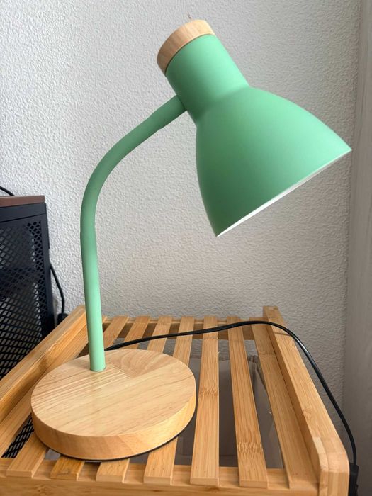 candeeiro de mesa verde