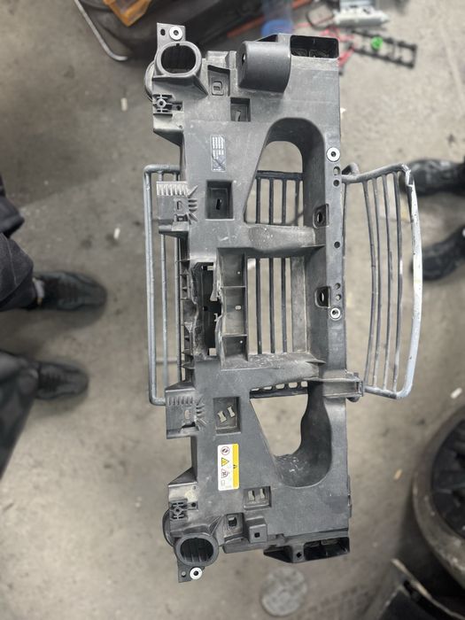 Продається телевізор авто wv ID4