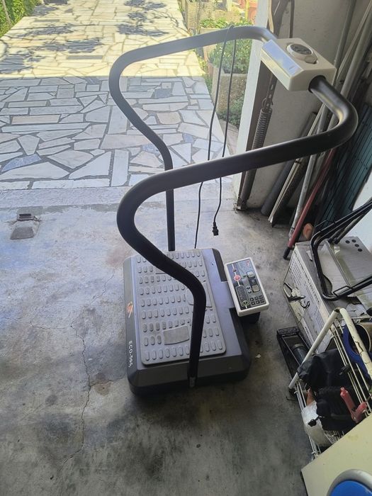 Vibroplate a funcionar448135943737190401