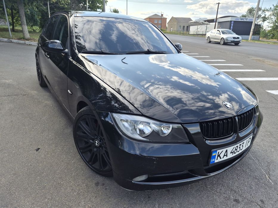 Продам  BMW 3 ( E90)