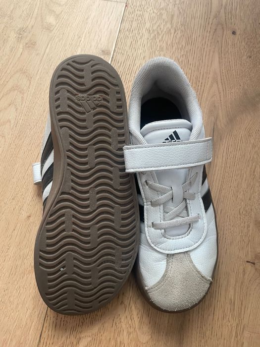 Ténis adidas tamanho 35