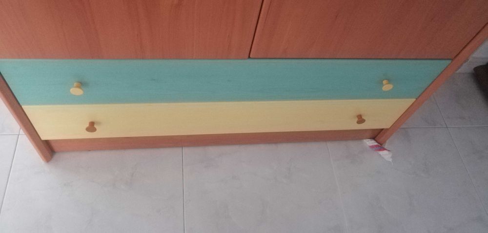 Roupeiro para quarto criança