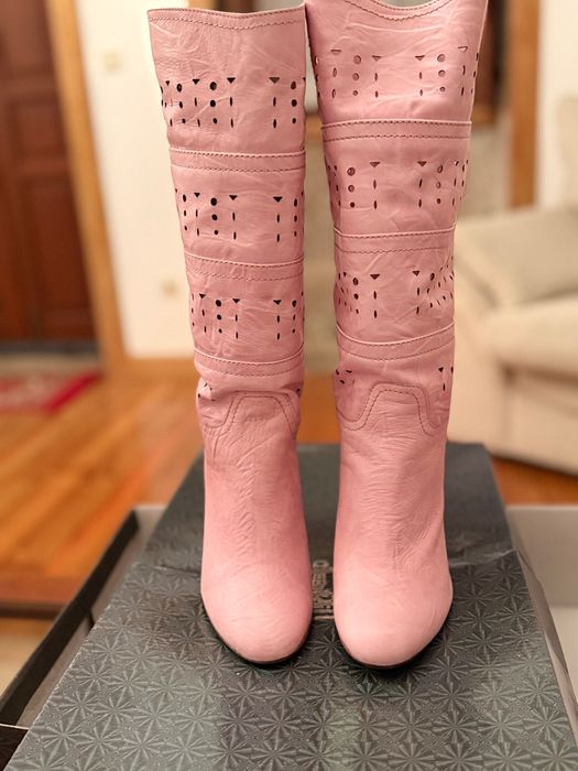 botas de cano alto em pele Rosa