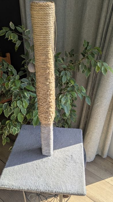 Дряпка для кота висока