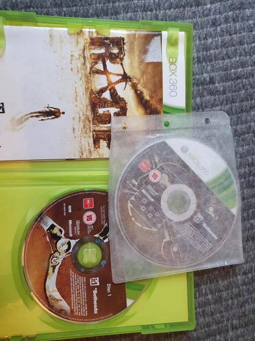Rage i Smack down vs RAW 2009 xbox360